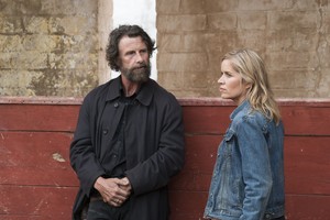  Kim Dickens as Madison Clark in Fear the Walking Dead: "The Diviner"