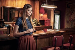  Mr. Mercedes Season 2 Official Picture - падуб, holly, холли Gibney