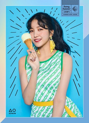  Sunny Summer Concept foto ~ Sowon