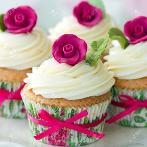 beautiful and yummy decorative cupcakes