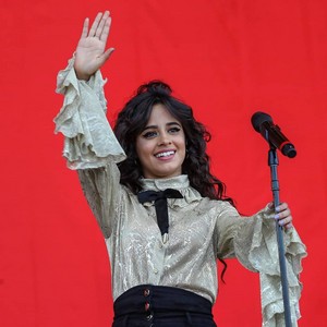  Camila