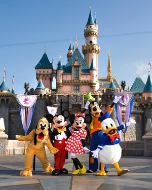  Disneyland Characters