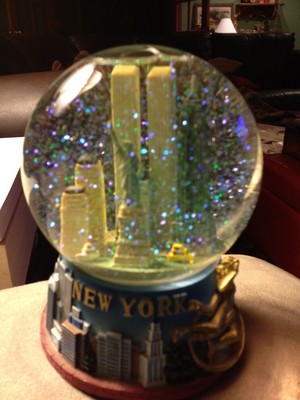  New York City Snow Globe