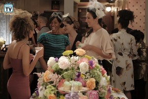  The Bold Type "Three Girls in a Tub" (1x07) promotional picture