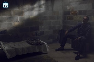  Jeffrey Dean مورگن as Negan in 9x08 'Evolution'