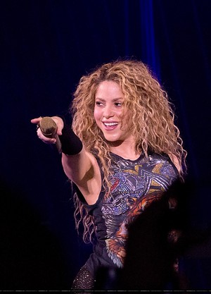 Shakira performs in London [June 11]