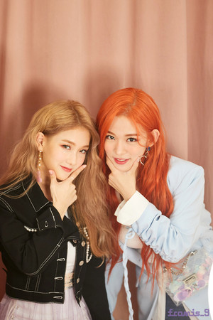 'From.9' jacket behind - Seoyeon and Chaeyoung