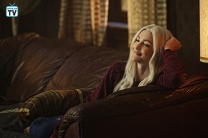  Titans - Episode 1.09 - Hank and Dawn - Promotional foto