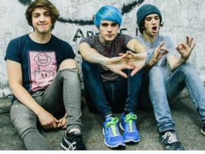 Wtf is happening in this photo is a common question asked by fans of the band ‘WaterParks’