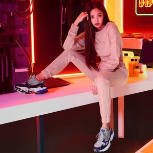  BLACKPINK Jennie Adidas Originals Korea
