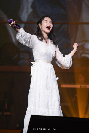  190105 IU 10th Anniversary 'DLWLRMA' Curtain Call concerto in Jeju