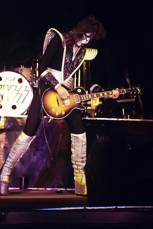  吻乐队（Kiss） ~Atlanta, Georgia...August 29, 1976