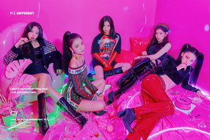 ITZY teaser images for ‘IT’z Different’