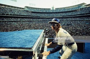  Elton John コンサート Dodger Stadium 1975