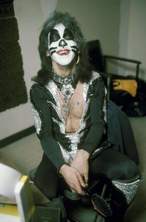  किस (NYC) January 13, 1976