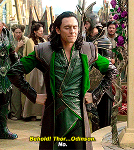  Loki ~Thor Ragnarok (2017)