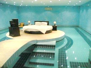  Bedroom Swimming Pool