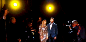 Chris Evans and Jennifer Lopez backstage at the 2019 Academy Awards 