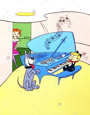  Elroy Playing The đàn piano