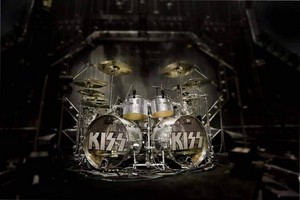  Eric Singer ~End of the Road tour drums
