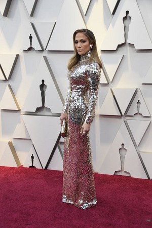 Jennifer Lopez 2019 Oscars red carpet