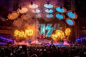 KISS ~Dallas, Texas...February 20, 2019 (American Airlines Center) 
