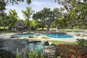 Swimming Pool Neverland Ranch