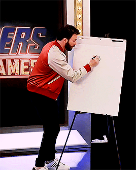 Chris Evans in The Stars of Marvel Studios’ Avengers Endgame Play a Drawing Game 
