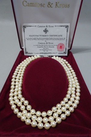  Jacqueline Kennedy kalung