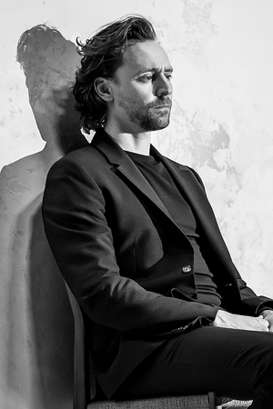  Tom Hiddleston - Betrayal