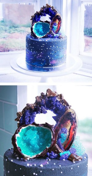  Out of This World Cake
