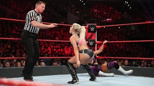  Raw 6/17/19 ~ The IIconics vs Alexa Bliss/Nikki 십자가, 크로스