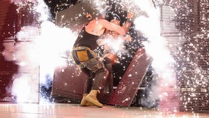 Raw 7/1/19 ~ Braun Strowman vs Bobby Lashley