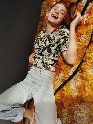  Sadie Sink - Pull and ours Photoshoot - 2019