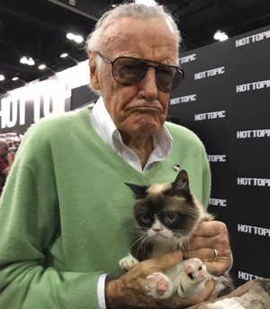  Stan Lee and Tardar Sauce a.k.a. Grumpy Cat. Rest In Peace both of anda