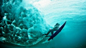 Underwatetr Surfing
