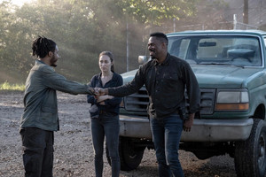 5x11 ~ You're Still Here ~ Wes, Alicia and Strand