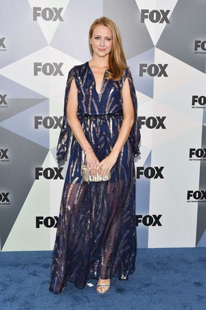  Amy Acker at the 狐狸 UpFront 2018