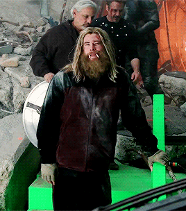  Chris Hemsworth in Avengers: Endgame -Behind the Scenes
