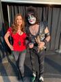 Eric and Carrie Stevens ~Glasgow, Scotland...July 16, 2019 (SSE Hydro) - kiss photo