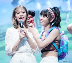  Jeongyeon and Momo