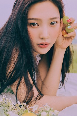  Joy is the epitome of charm and grace in individual teaser 画像 for 'The ReVe Festival: 日 2'