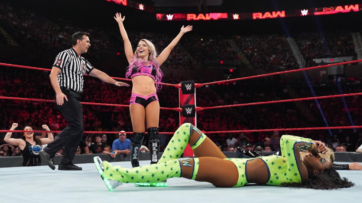 vs Alexa Bliss vs Naomi vs Natalya for fan of wwe. foto of Raw 7/15/19 Carm...