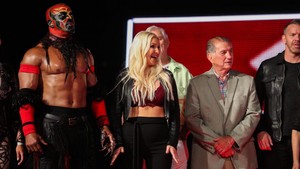  Raw 7/22/19 ~ Stone Cold Steve Austin closes the onyesha