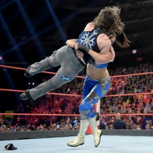  Raw 7/8/19 ~ Nikki menyeberang, salib vs Dana Brooke