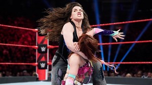  Raw 8/12/19 ~ Alexa Bliss/Nikki menyeberang, salib vs The Kabuki Warriors
