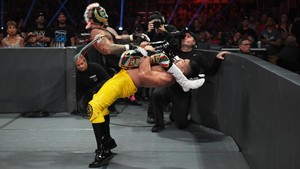  Raw 8-5-19 ~ Andrade vs Rey Mysterio