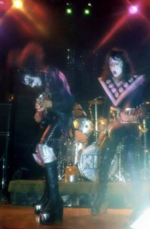  Ace and Gene ~St Louis, Missouri...November 7, 1974 (Hotter Than Hell Tour)