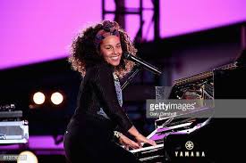  Alicia Keys 2016 Times Square کنسرٹ