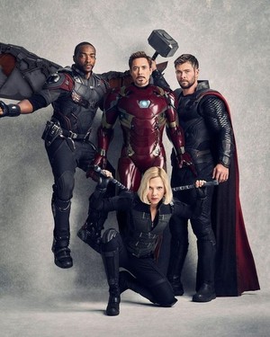  Avengers: Infinity War - Vanity Fair - Textless Covers